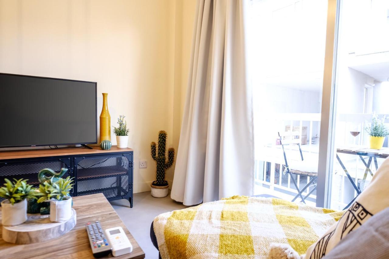 The Joy - Centre One Bedroom Flat 拉纳卡 外观 照片